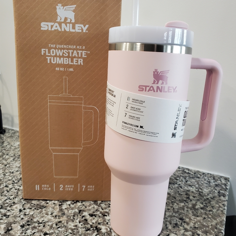 Stanely 40oz Tumbler - Picture 3 of 3